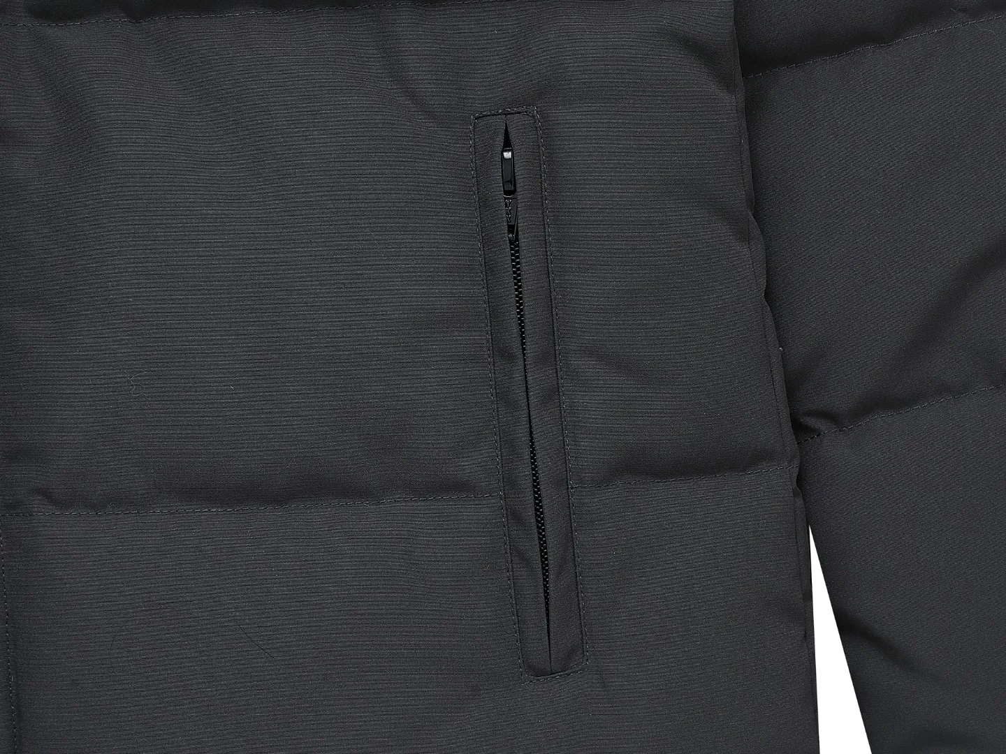 ：Black White Royal Blue Red Gray sizi： Canada Goose 04 ： ！ ， ！ CANADA GOOSE Chilliwack 01 ， ， 90 ， 。 Authentic ， 1:1 。 ， 2 ， ， 12 ， ， YKK ， ， 。 、 18 、 ，nfc 、 ， 。 、 ， 、 10 YKK ， ykk 。 、 12 ， 。 、 logo， ， Authentic。 、 ， ， ， ， 。 ，